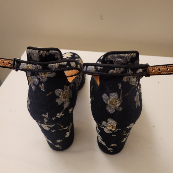Franco Sarto Floral Ankle Strap Pumps - Size:11 - Picture 2 of 9